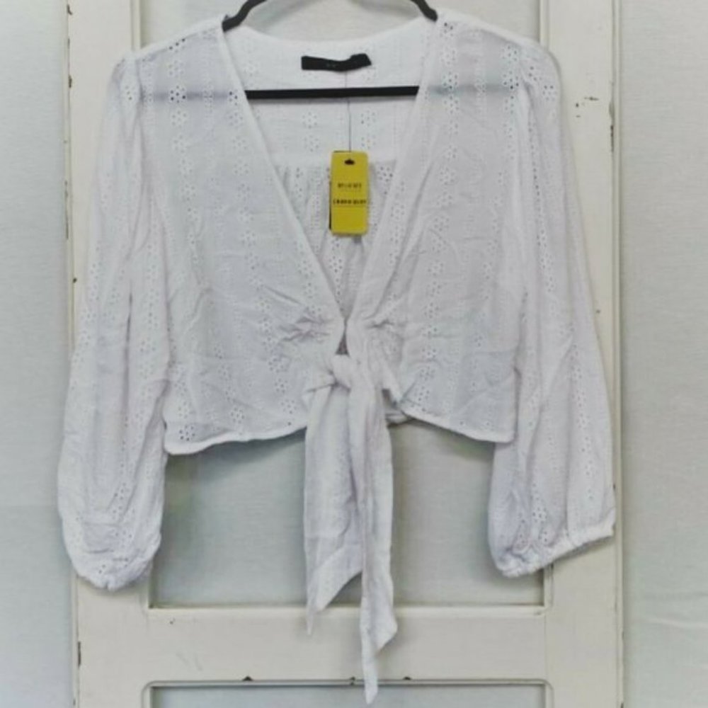 SPORTSGIRL White Broderie Embroidered Long Sleeve Tie Front Crop Top